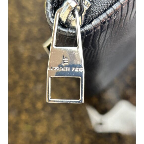 London Fog Canterbury Single Zipper, Zipper inside pocket, slots for Cards NWT - Picture 4 of 5